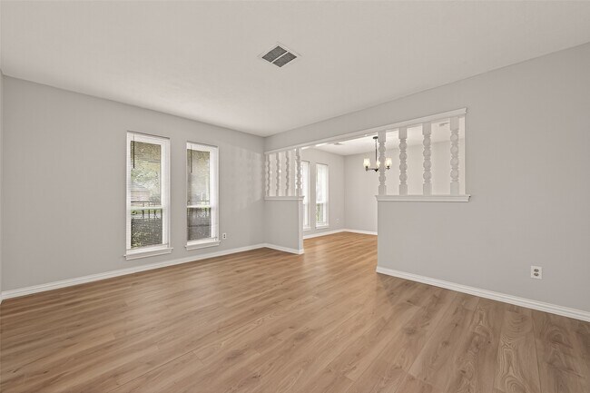 Building Photo - 13418 Paradise Valley Dr