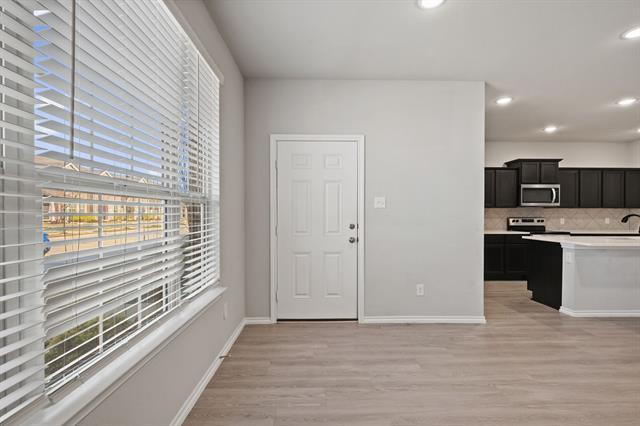 Building Photo - 3500 Brentwood Dr