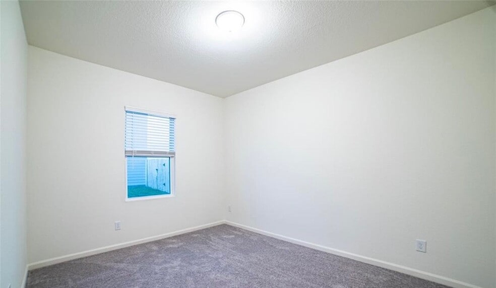 Building Photo - 4815 Highland Spgs Dr