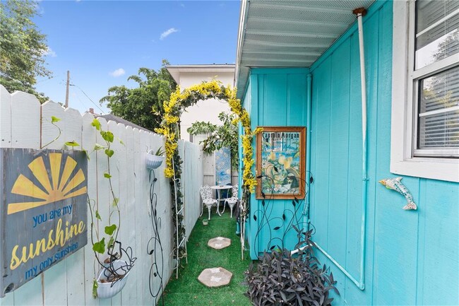 Building Photo - 914 8th St N