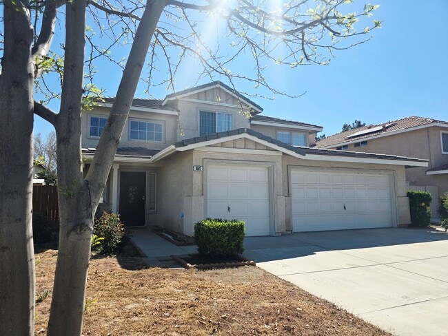 Building Photo - 1602 W Ave H4