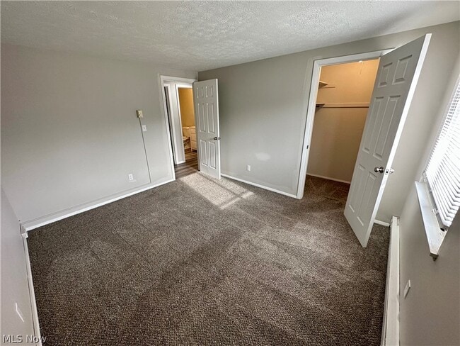 Building Photo - 660 S Shore Ct