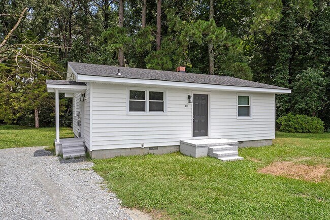 Building Photo - Move-In Ready Ranch Home in Prime Princeton Locale!