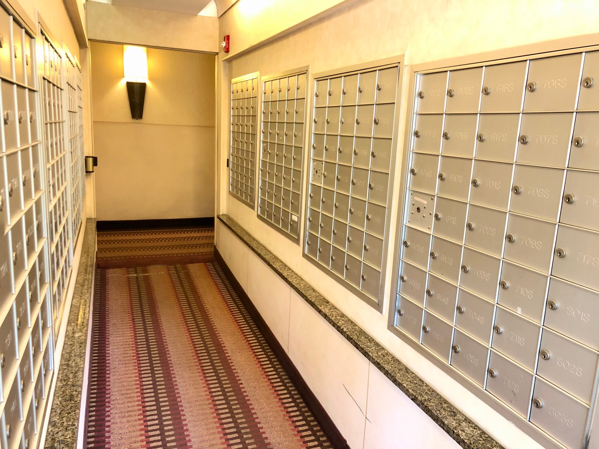 Mailboxes - 950 25th St NW