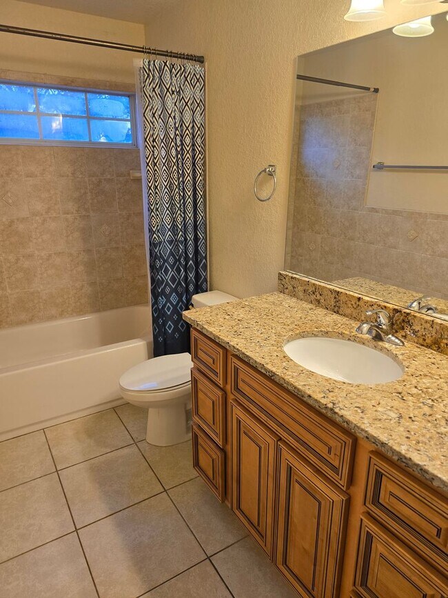 Building Photo - 3/2 Townhome in Inverness!!!