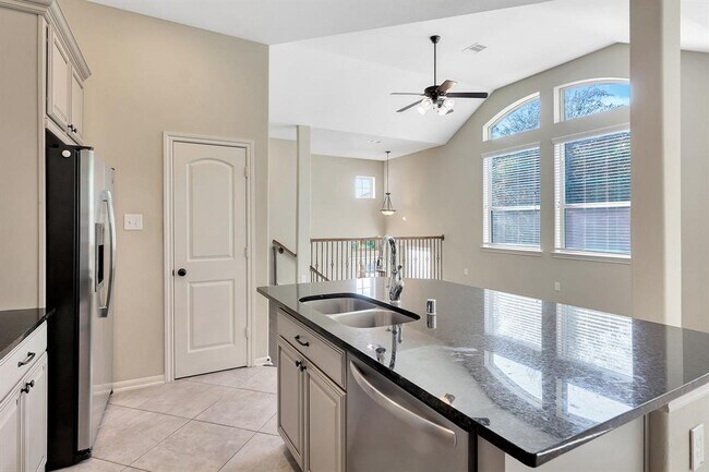 Building Photo - 222 Cheswood Forest Dr