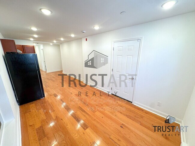 Building Photo - 2025 N 4th St