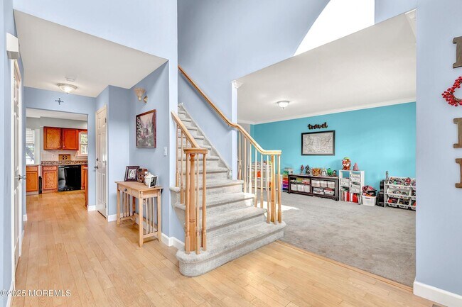Building Photo - Spacious 4BR Colonial with Garage & Pool
