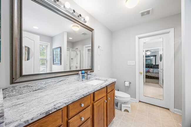 Building Photo - 1903 Dundalk Rd