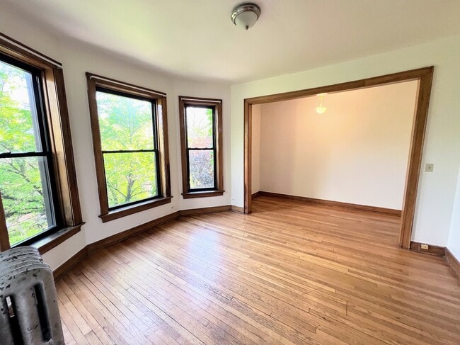 Building Photo - 3214 W Altgeld St