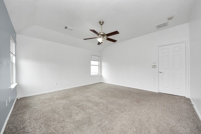 Building Photo - 7238 Foxshadows Ln