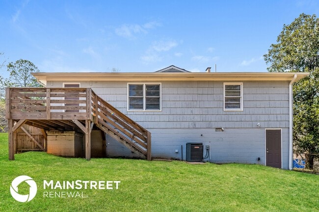 Building Photo - 2237 5th St NE