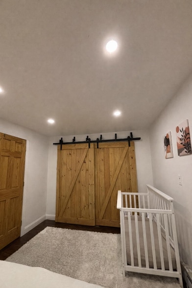 Building Photo - 940 Gravel Pike