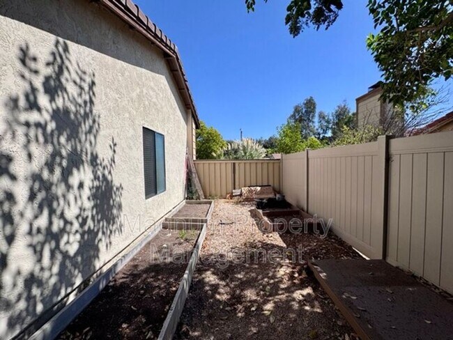 Building Photo - 41701 Riesling Ct
