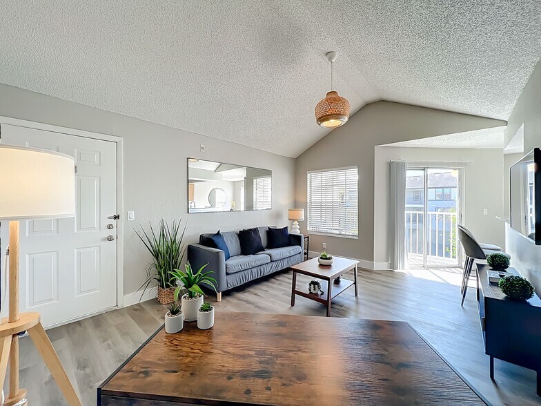 Building Photo - 11562 Westwood Blvd