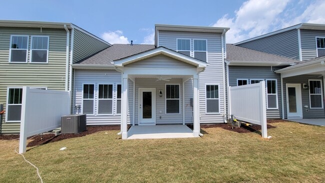 Building Photo - 3 Bed, 3 Bath Townhome Available in Boilin...