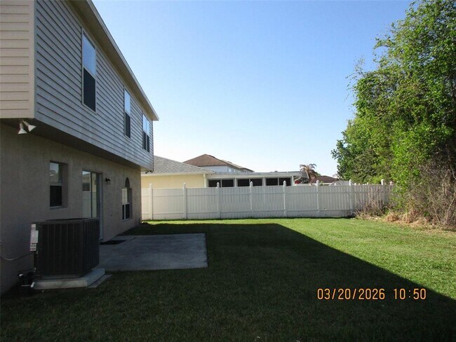 Building Photo - 11879 Bentry St