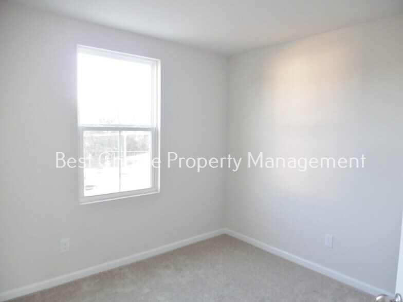 Building Photo - 404 Brookshade Way