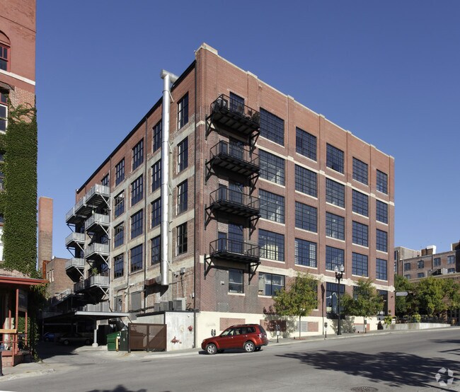 1101 Jackson Omaha, NE Apartment Finder
