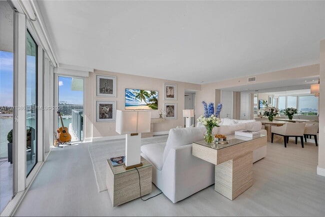 Building Photo - 6700 Indian Creek Dr