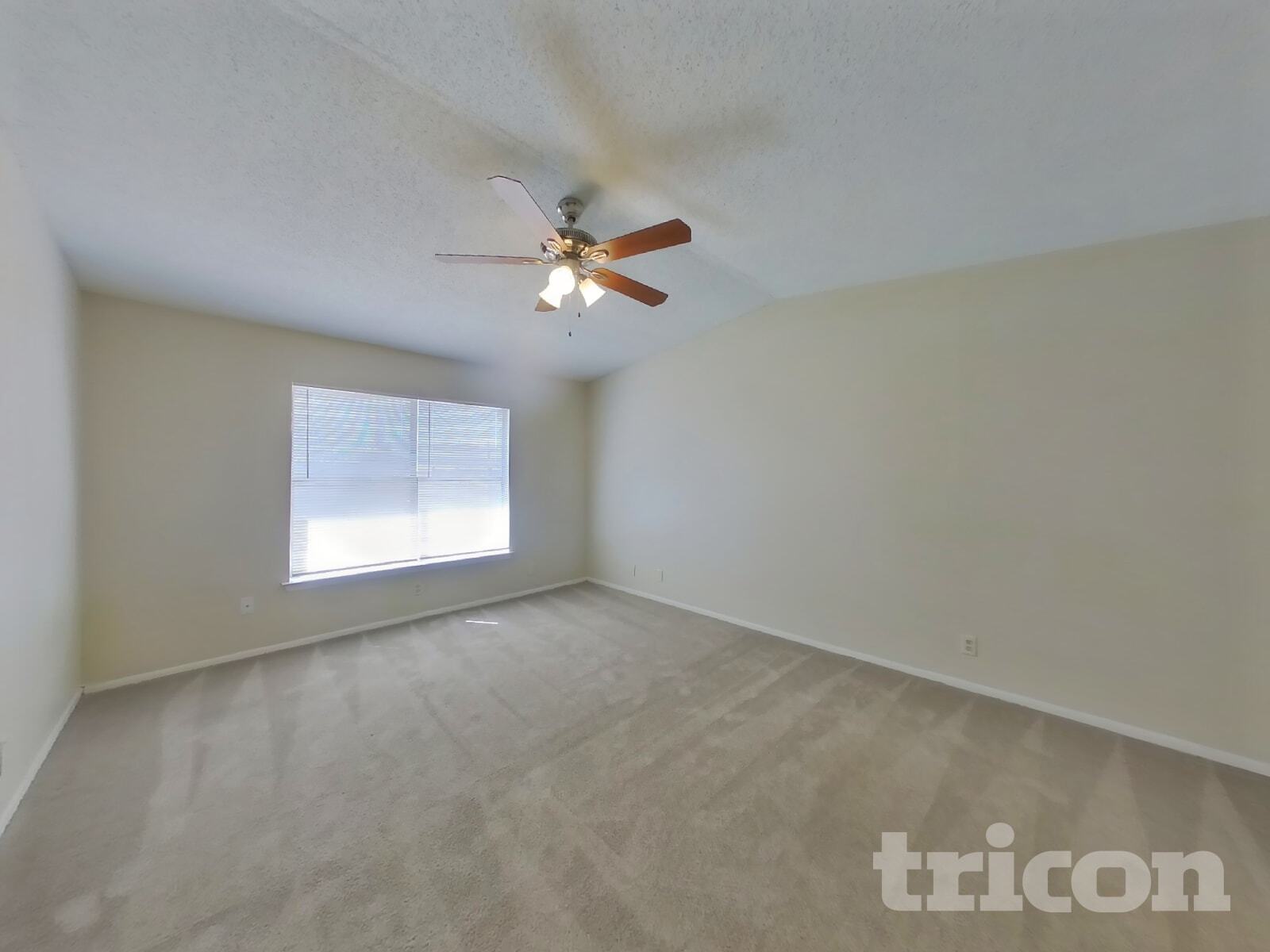 Building Photo - 10526 Kinderhook Dr