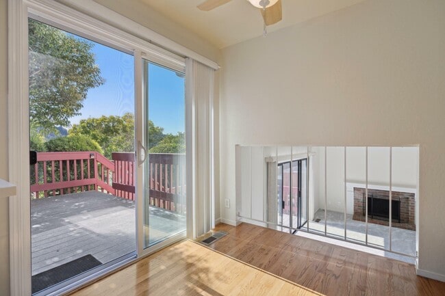 Building Photo - 2016 Fairmont Dr