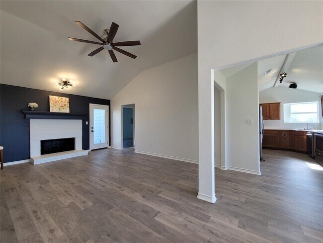 Building Photo - 208 Newcastle Dr