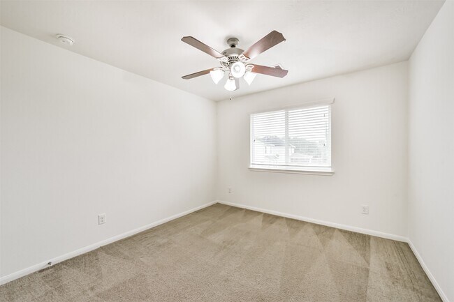 Building Photo - 9334 Valley Tree Ln
