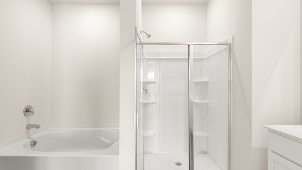 Building Photo - 163 Champlain Rd