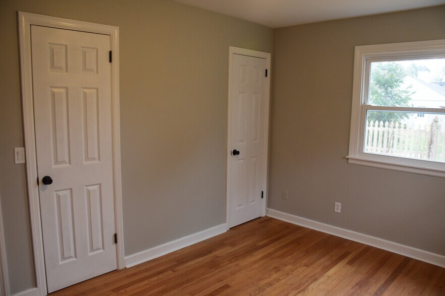 Building Photo - 75 Fairview Dr