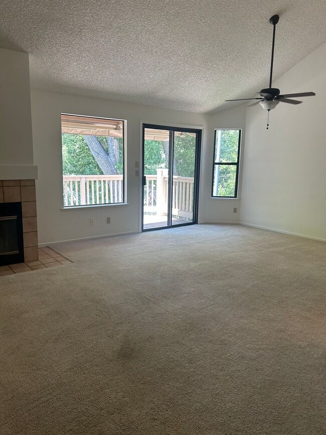 Building Photo - Idlewild Riverfront condo