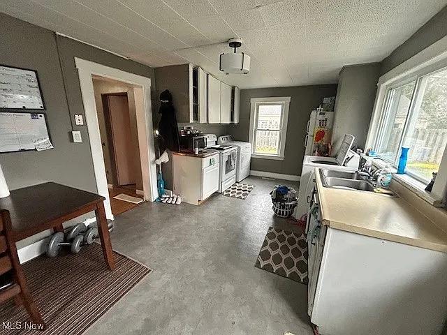 Building Photo - 300 West St