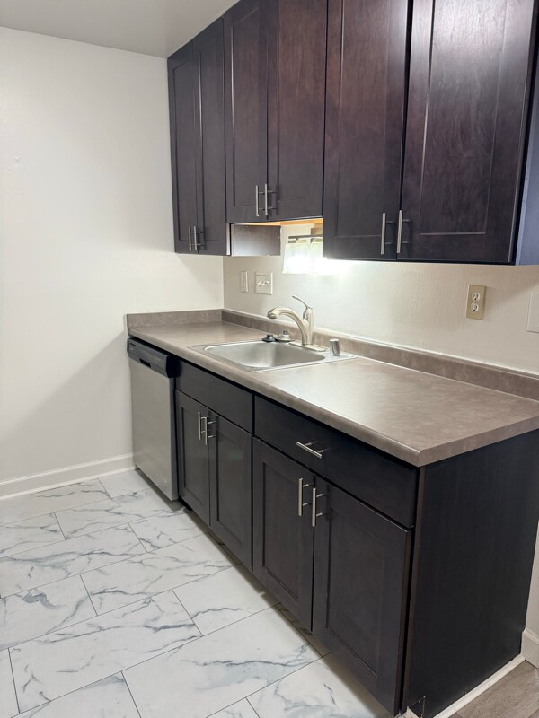 Building Photo - 1007 N Marshall St