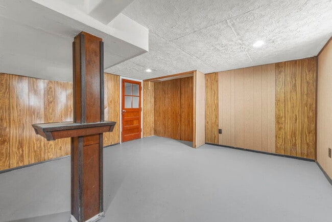 Building Photo - 10542 Anson Dr
