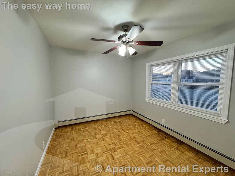 Building Photo - 10 Pearl Street Pl