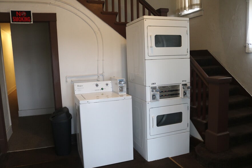 STACK COIN DRYER- 45 MINUTES - ONE OF TWO WASHERS- $1.50 FOR WASHERS AND DRYERS. - 716 E 4th Ave