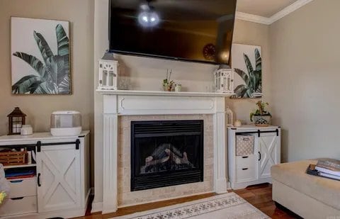 Building Photo - 204 Tivoli Ln