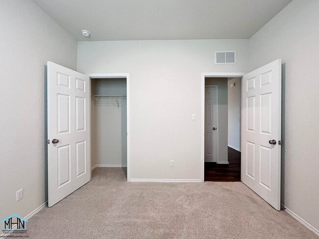 Building Photo - 4105 Paddock Trl