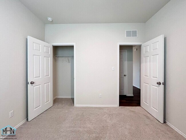Building Photo - Welcome Home to Your Dream Oasis! A Beautiful 3-Bedroom 2-bath Home in Desirable Seguin!