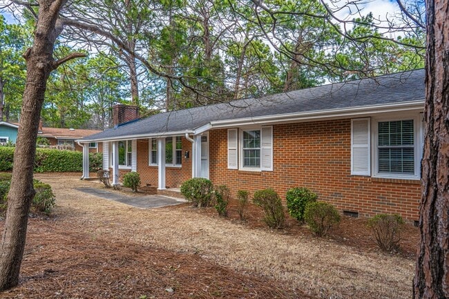 Building Photo - 160 W Delaware Ave