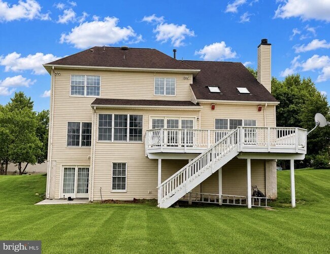 Building Photo - 43520 Lucketts Bridge Cir