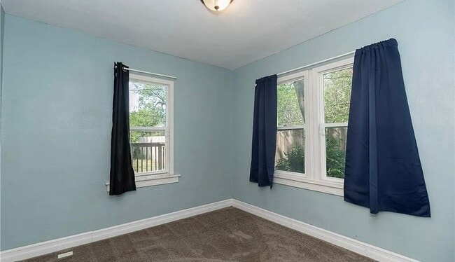 Building Photo - 2316 Delavan Ave