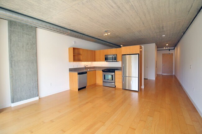 Building Photo - Chic, Urban 1 Bedroom Loft Style Condo at ...