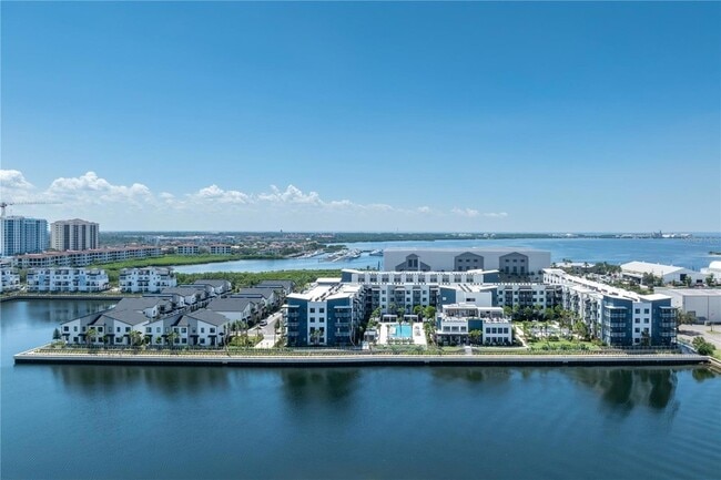 Building Photo - 5127 W Tyson Ave