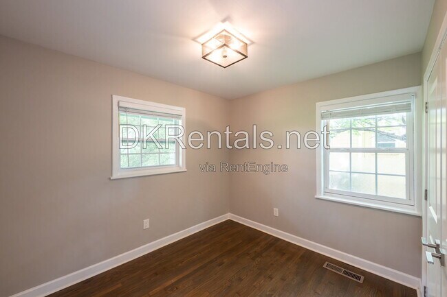 Building Photo - 2131 Bixler Cir