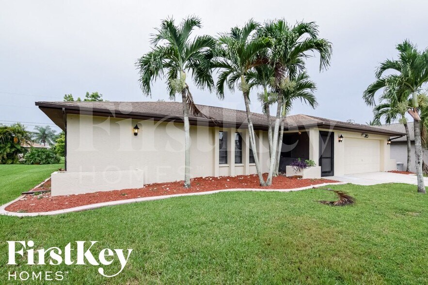 Building Photo - 620 SE 29th St