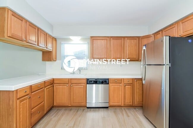 Building Photo - 2112 Sylvester Ct