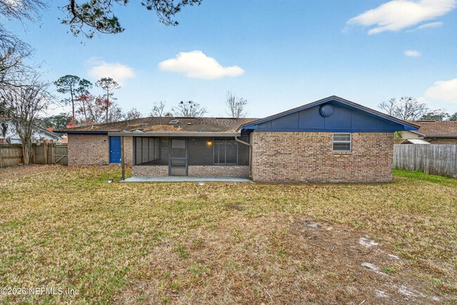 Building Photo - 217 Quince Ct