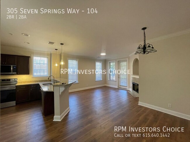 Building Photo - 305 Seven Springs Way