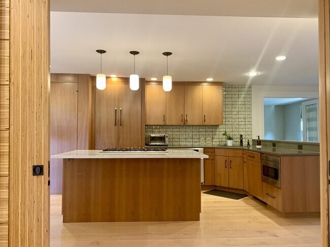 Building Photo - 22 Amberwood Dr